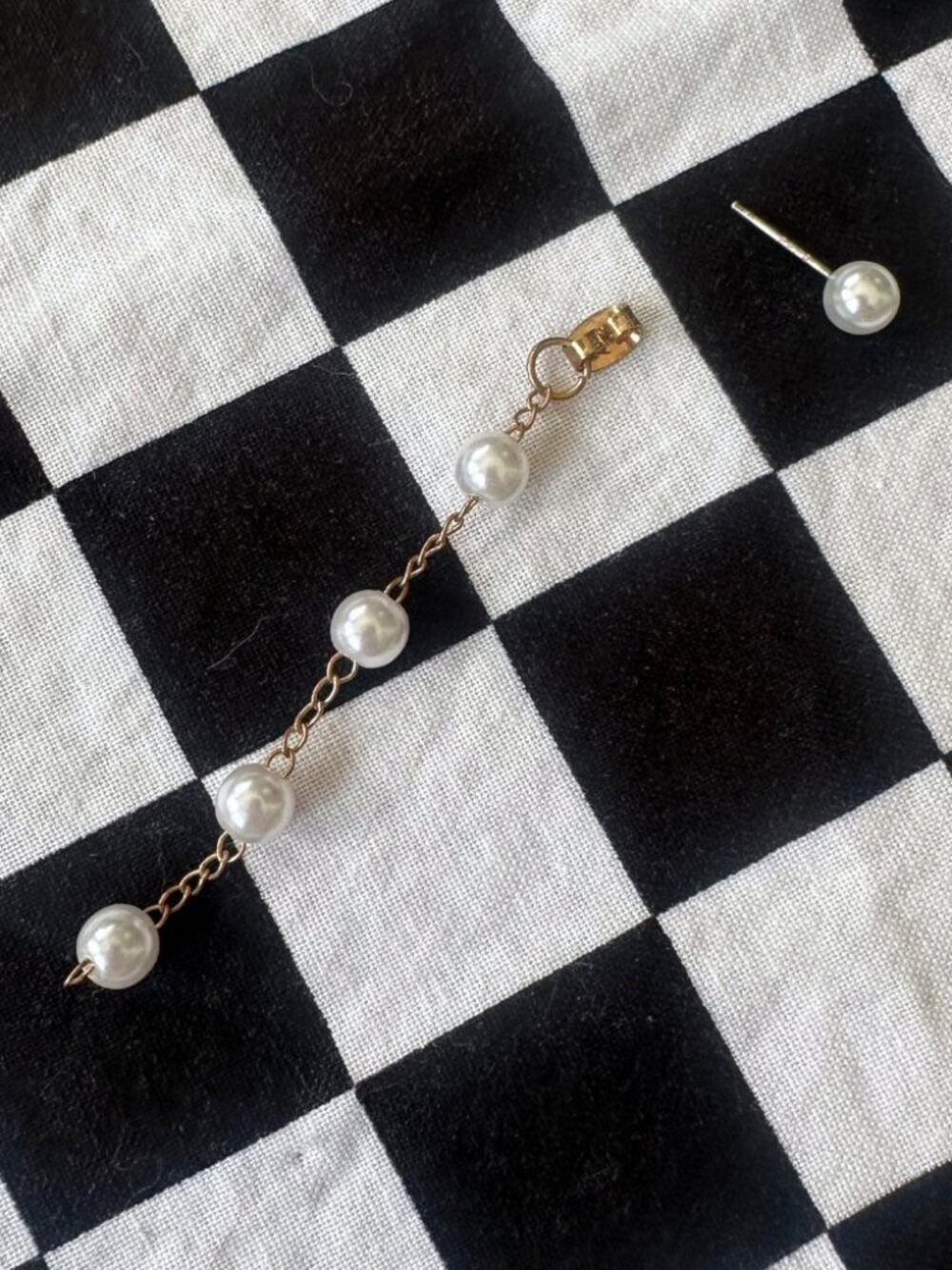 Pearl Drop Earring - Picture 2 of 3
